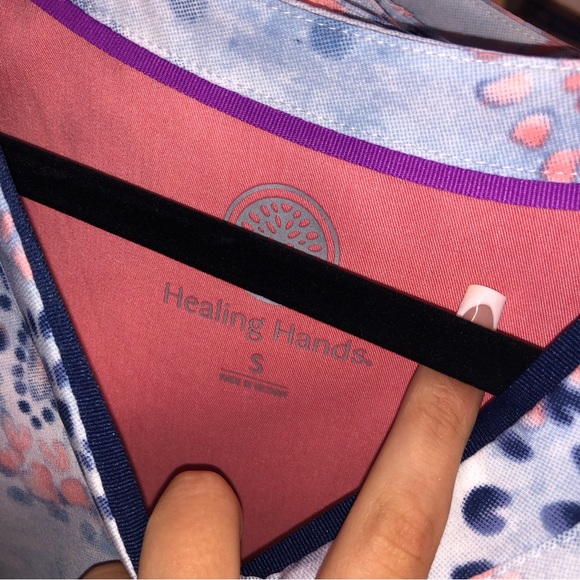 Healing Hands Purple Label Grosgrain Ribbon V-neck blue coral Scrub top - Picture 8 of 9